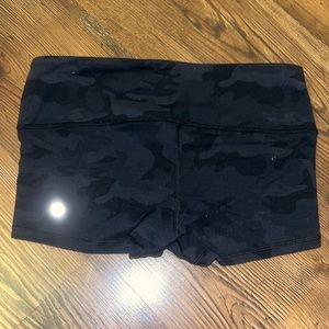 Lululemon spandex shorts
